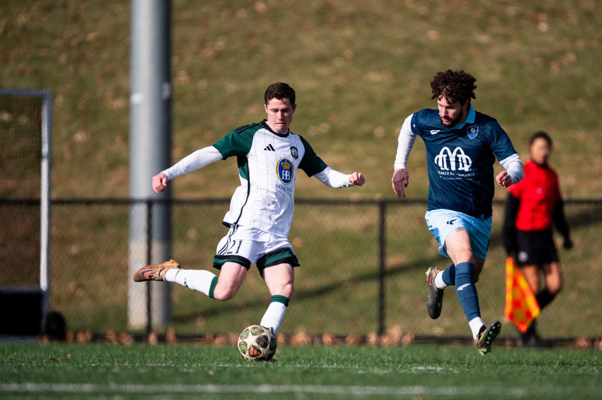 Bobby Hennessy during an EPSA Amateur Cup semifinal at Bryn Athyn College on December 7, 2025. Photo by Jack Verdeur.