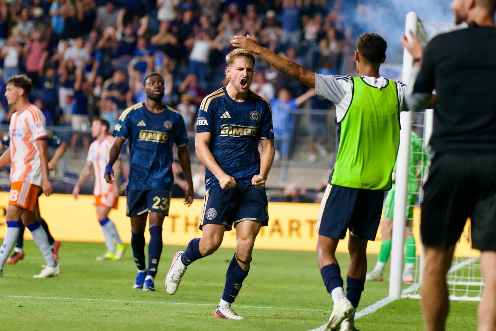 Damiani hat trick leads Union to win over 10-man Cincinnati